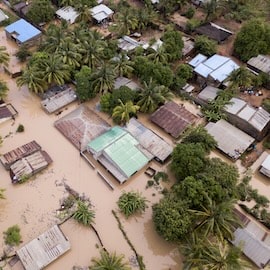 https://www.istockphoto.com/photo/aerial-view-overhead-flooded-houses-after-a-cyclone-and-rain-gm1304021910-395305769