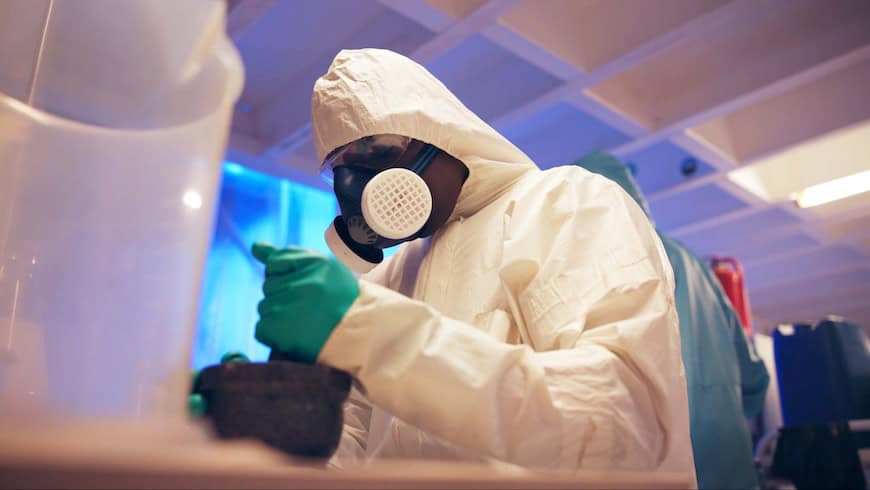 Jacob Wackerhausen / https://www.istockphoto.com/photo/chemical-forensic-scientist-and-process-of-science-experiment-and-liquid-for-biology-gm2180497840-599594084
